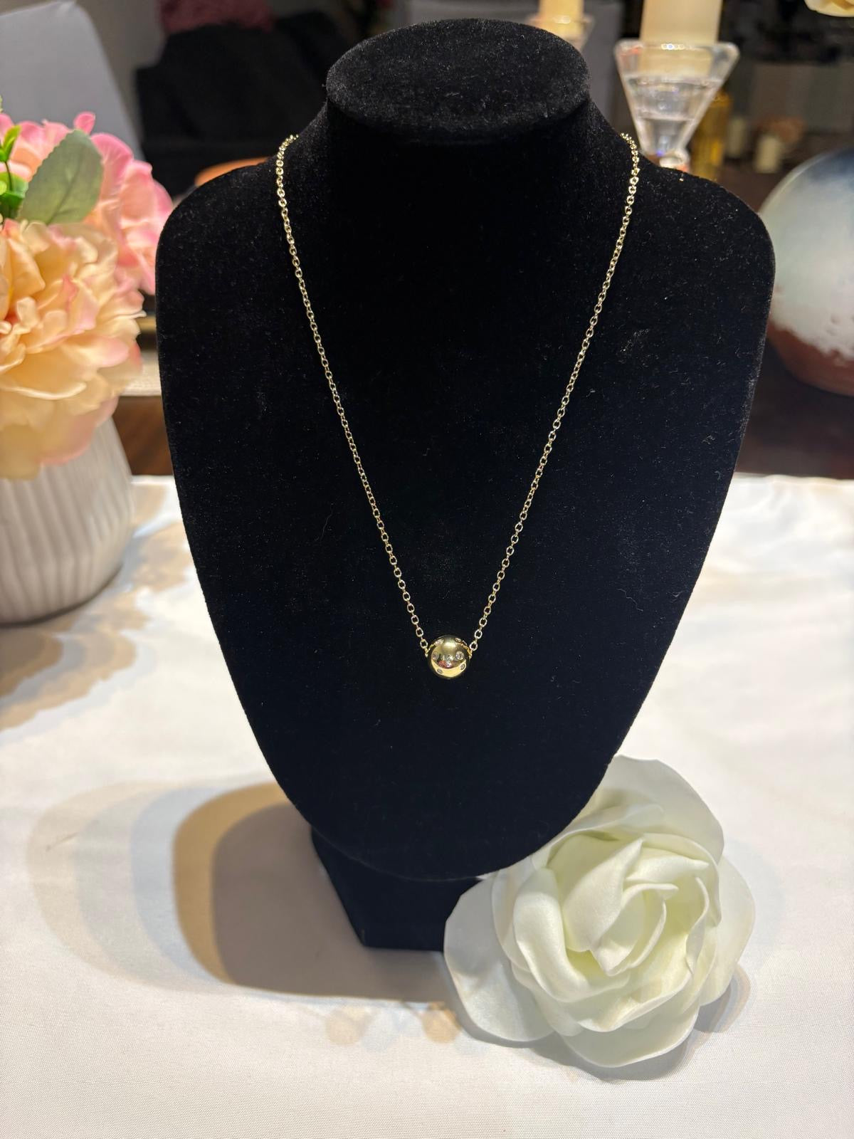 Golden center chain