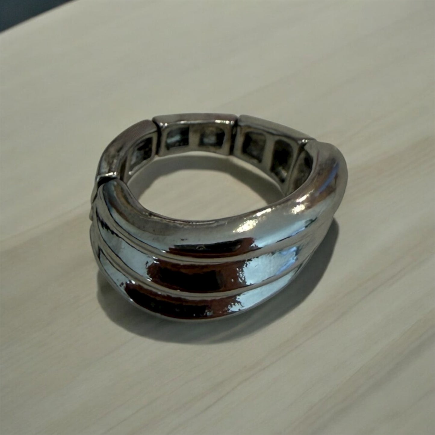 Triple line ring