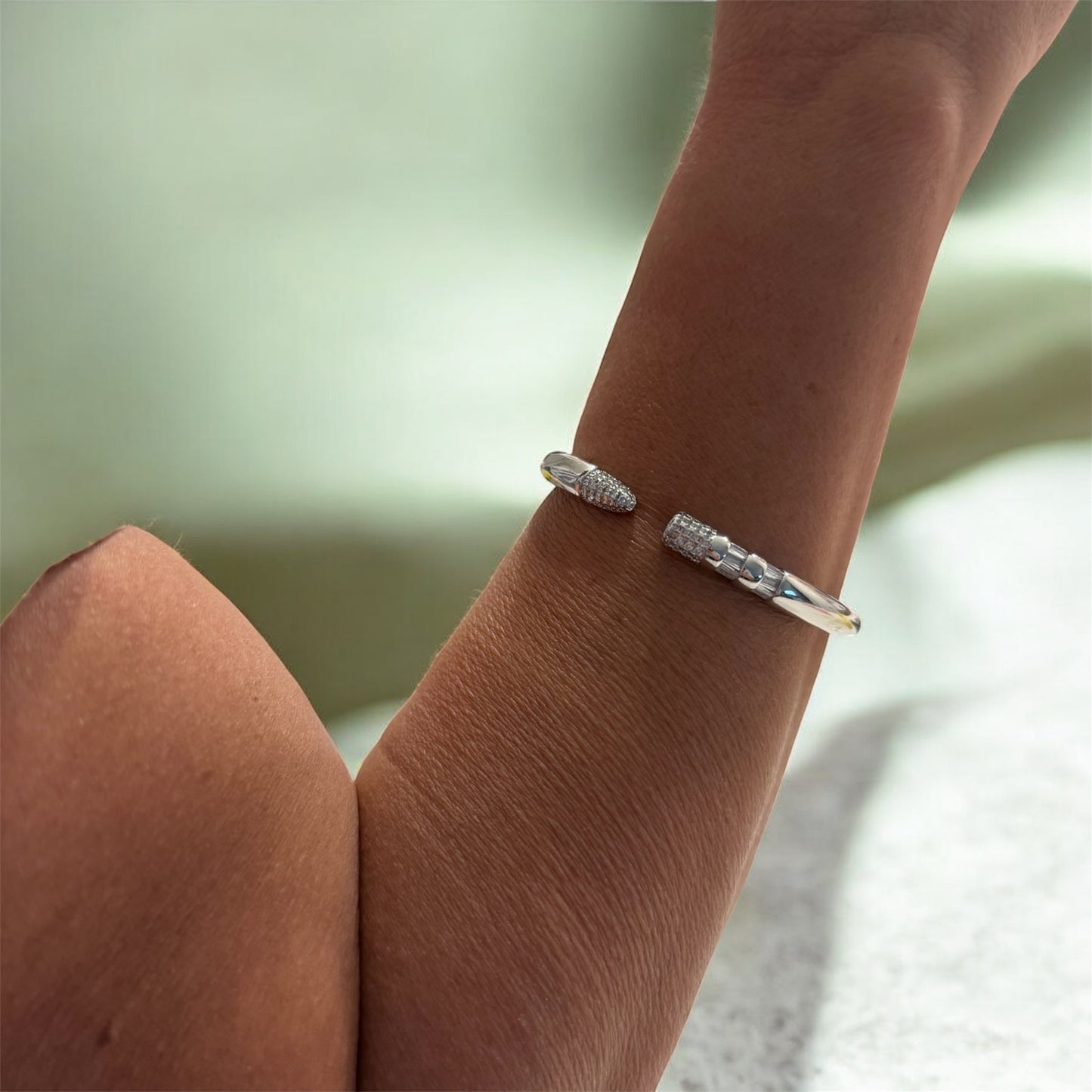 Rhodium spark bracelet