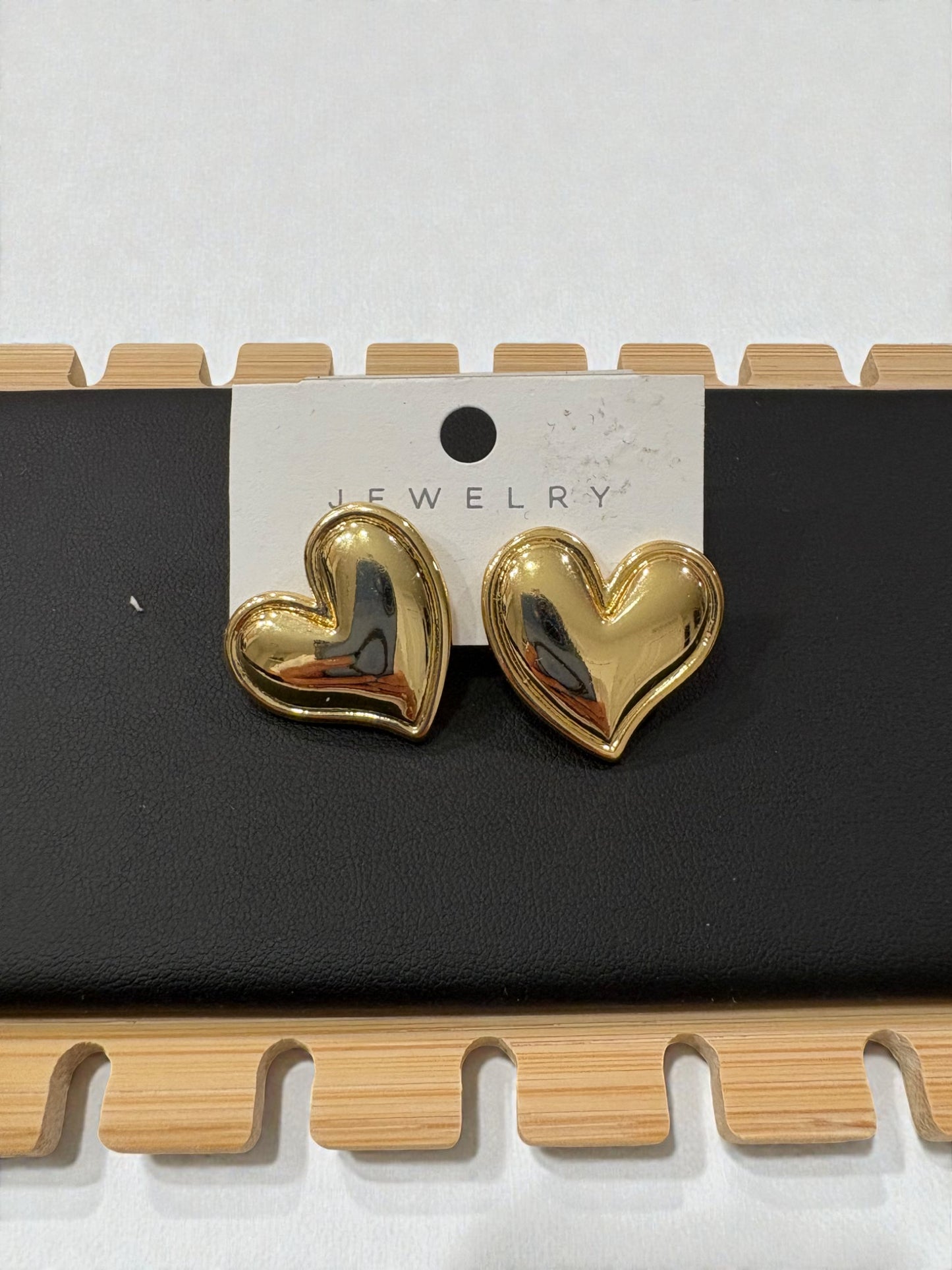 Delicate heart studs