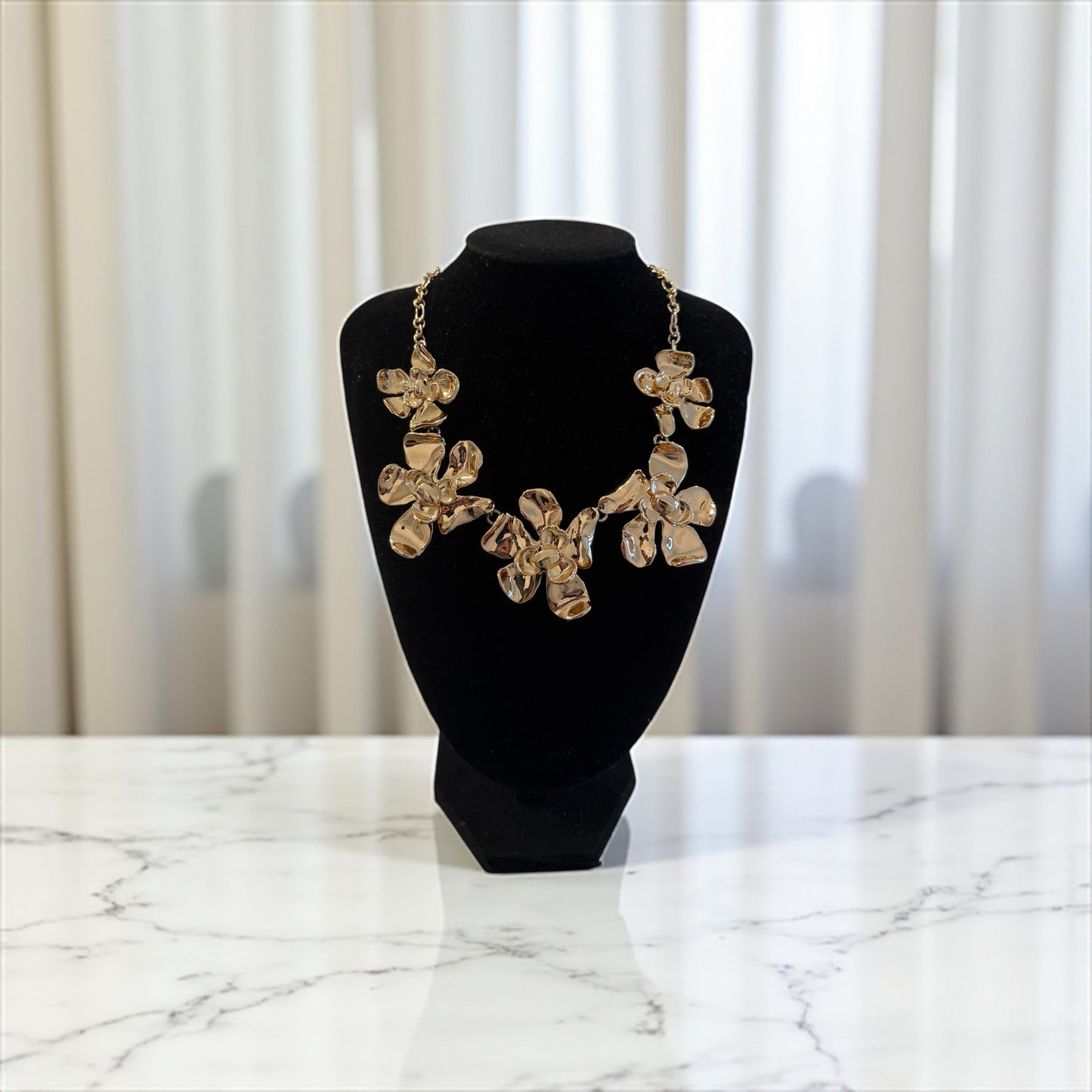 Flower love necklace