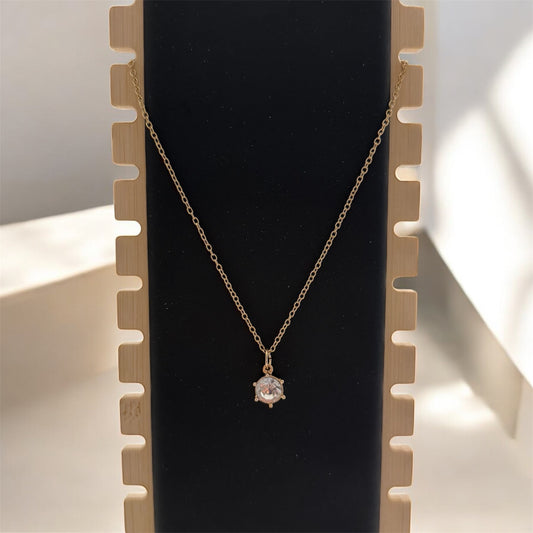 Luminous zircon necklace
