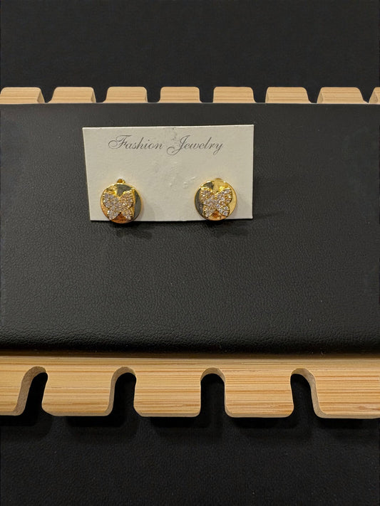 Sparkling heart stud earrings