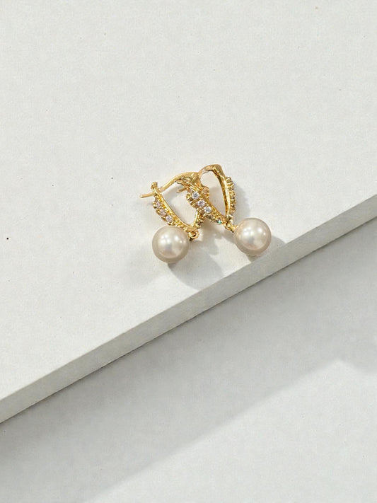 Pearl & zircon earrings